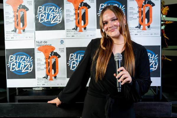 Invités heureux à la Nuit de l'élégance Bluzy Blazy, photo 127 de 155